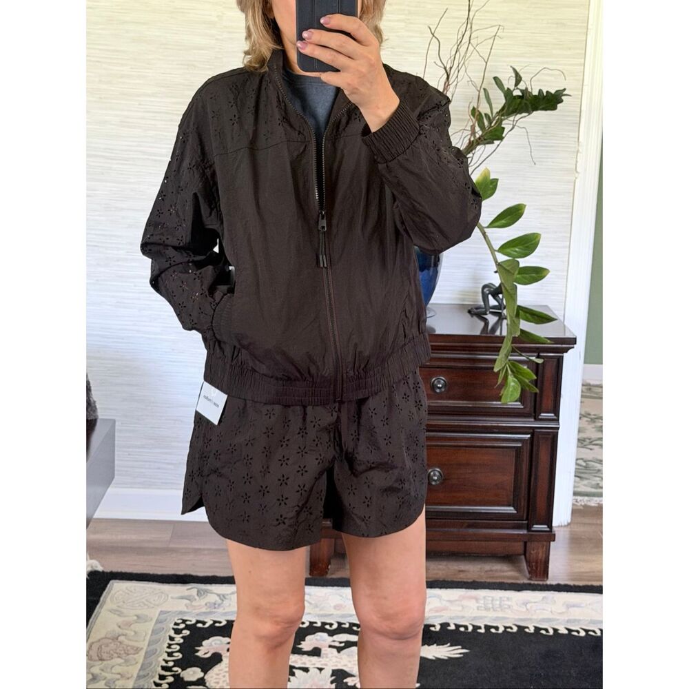 Ease of Motion Black Laser Cut Windbreaker & Shorts Set NWT Size M